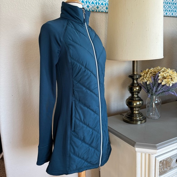 FILA SPORTS LONG JACKET light weight size small - Picture 3 of 13